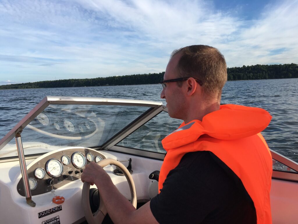 Olgugi, et päike paistab ja tuul on leebe, siis päästevest hoia ikka alati seljas. Vabatahtlik merepäästja Olari räägib
